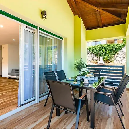 Holiday home Awesome In With Private Swimming Pool, Be Inside Or Outside Matulji