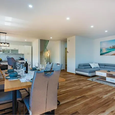 Awesome In With Private Swimming Pool, Be Inside Or Outside * 마툴지